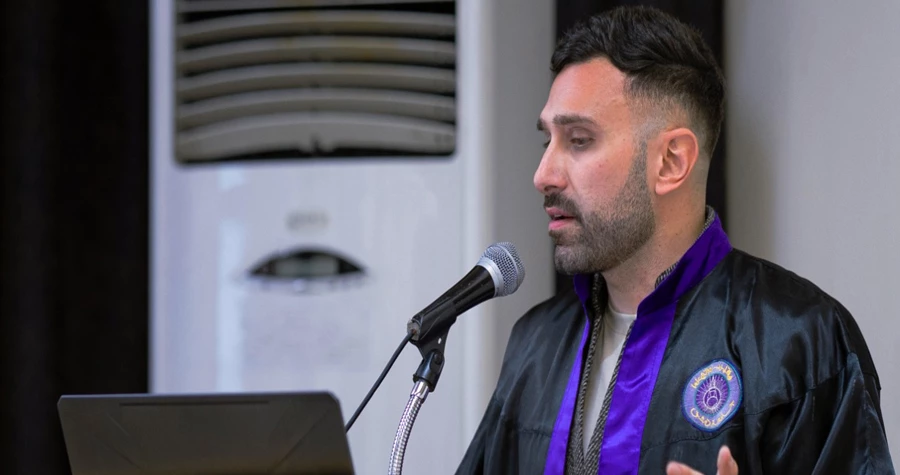 منح الباحث هاني هنيدي طيفور درجة الدكتوراه