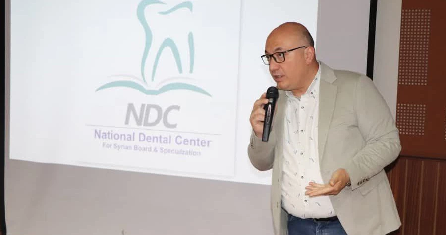 يوم علمي في كلية طب الأسنان يناقش مداواة الأسنان اللبية في عصر التكبير المجهري