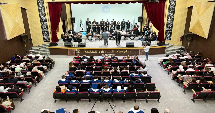 جامعة الحواش الخاصة تكرّم طلاب الطب البشري لتصدرهم المركز الأول على مستوى الجامعات الخاصة في الامتحان الطبي الموحد
