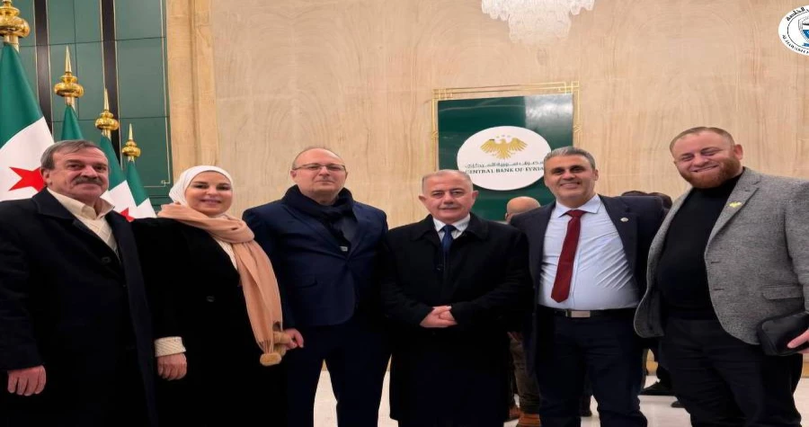 جامعة الحواش الخاصة تشارك في الحفل الرسمي لإطلاق العملة السورية الجديدة
