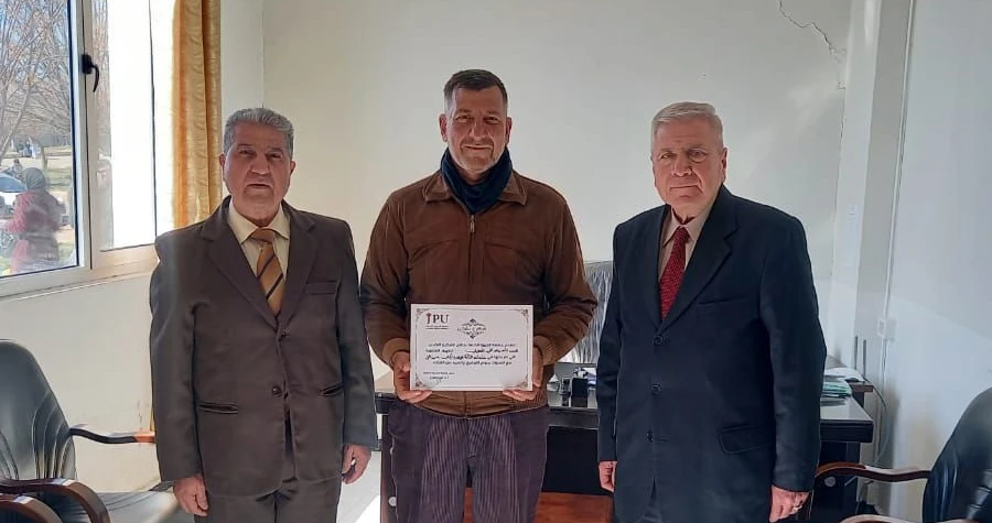 جامعة الجزيرة الخاصة تكرّم السيد قاسم الصعيدي تقديراً لجهوده المخلصة