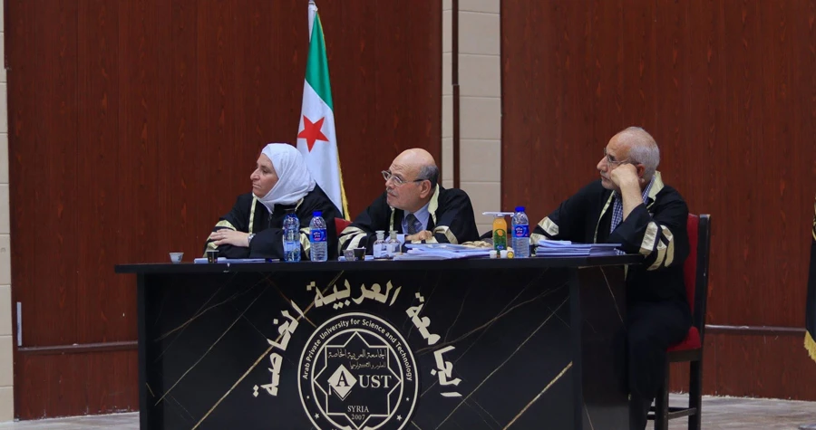 تحكيم مشاريع تخرج طلبة هندسة الصناعات الكيميائية في رحاب الجامعة العربية الخاصة للعلوم والتكنولوجيا