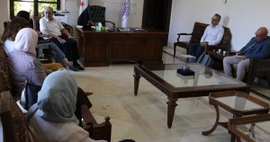 جامعة دمشق والجمعية الطبية السورية الأمريكية تبحثان تطوير التعاون في المجالات العلمية والطبية