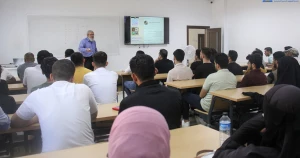 جامعة المعارف تستضيف محاضرة عن "التناظر الكامل" في القرآن
