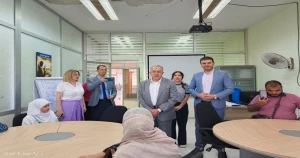 رئيس جامعة دمشق يزور مركز التمكين والريادة الطلابي ويفتتح دورة "المسعف الكفيف"