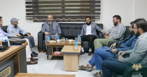 مسؤول منطقة الباب يلتقي وفدًا من جامعة المعالي لبحث سبل تطوير التعليم الجامعي