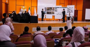 جامعة اليرموك الخاصة تتوج مسيرة طلبة التصميم والفنون التطبيقية بمناقشة مشاريع تخرجهم